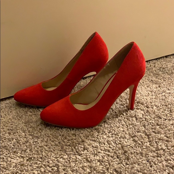 Heels - Picture 4 of 4